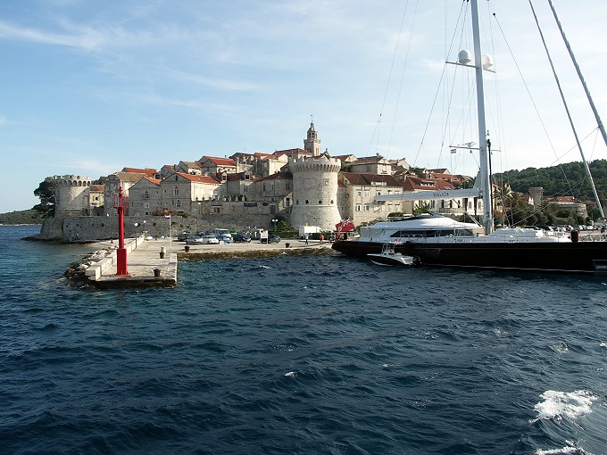 KORCULA > Hafeneinfahrt