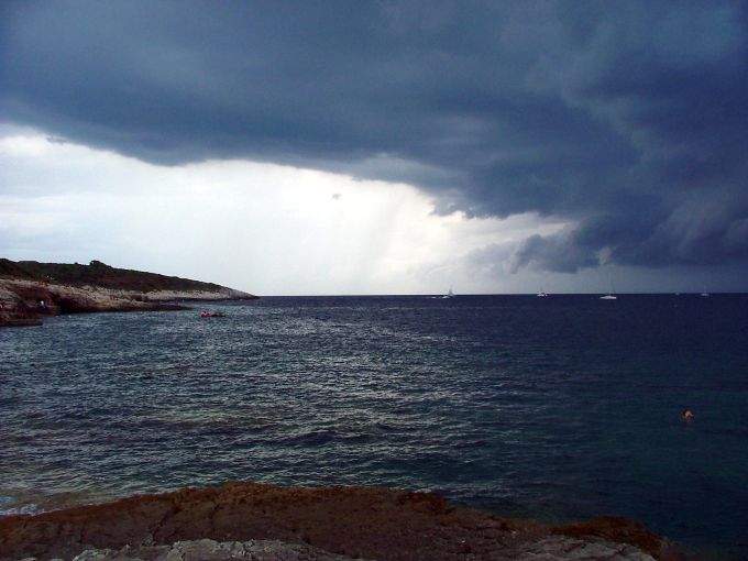 KAP KAMENJAK > aufkommendes Unwetter