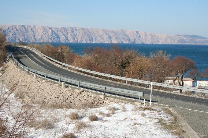 SENJ > Küstenstraße am Tag nach dem Schneesturm