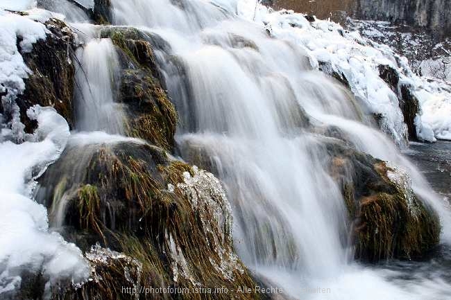 Wintermärchen Plitvice 8