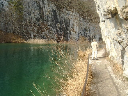 WINTER IM NATIONALPARK PLITVICER SEEN