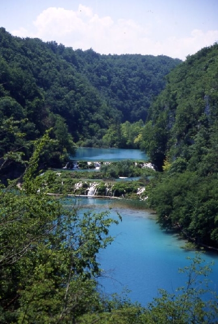 NATIONALPARK PLITVICER SEEN > Jezero Gavanovac > Kalksinterbarriere zum Jezero Kaluderovac