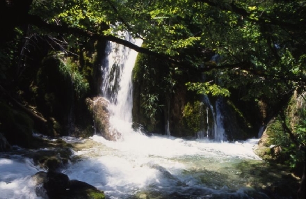 NATIONALPARK PLITVICER SEEN > Wasserfall