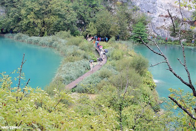 NATIONALPARK PLITVICER SEEN > Jezero Kaluderovac und Jezero Novakovic Brod > Abzweig zum Veliki slap