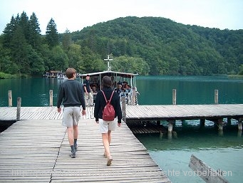 NATIONALPARK PLITVICER SEEN > Jezero Kozjak > Anlegestelle