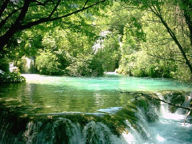 NATIONALPARK PLITVICER SEEN > Milka-Trnina-Wasserfall