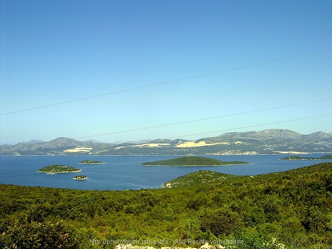 HALBINSEL PELJESAC > Inselblick zwischen Dubrava Und Janjina