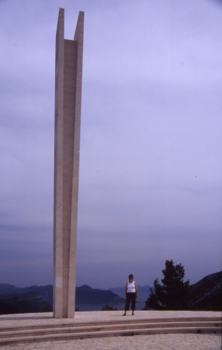 PELJESAC > Denkmal Trstenik an der Glavna cesta 414