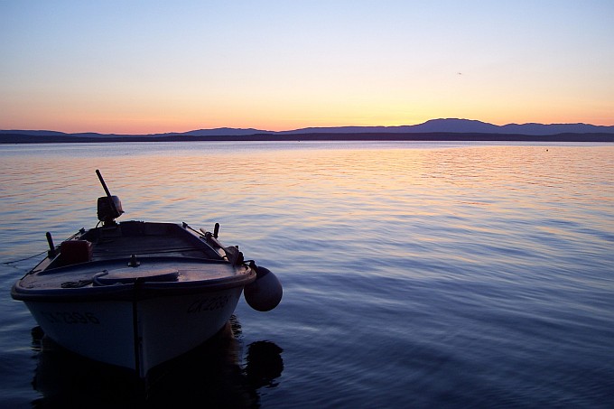 CRIKVENICA > Blick auf Krk und Istrien im Abendrot