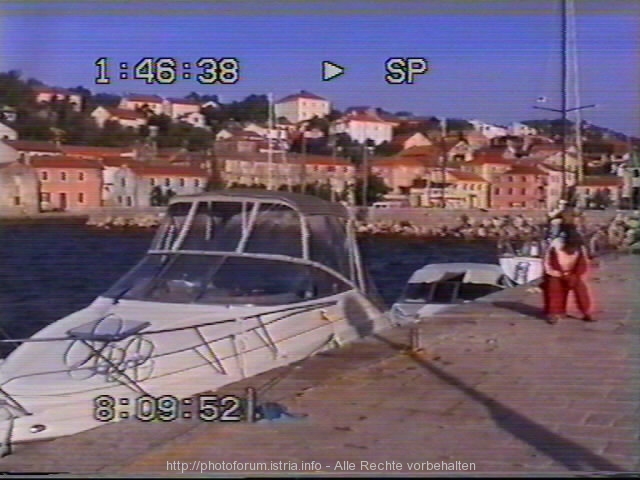 DUGI OTOK > Sali > Hafen