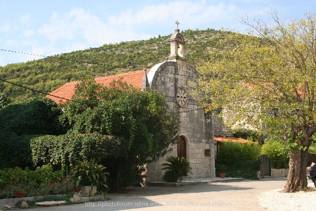 BROCE > Kirche Hl Felician und Allerheiligen