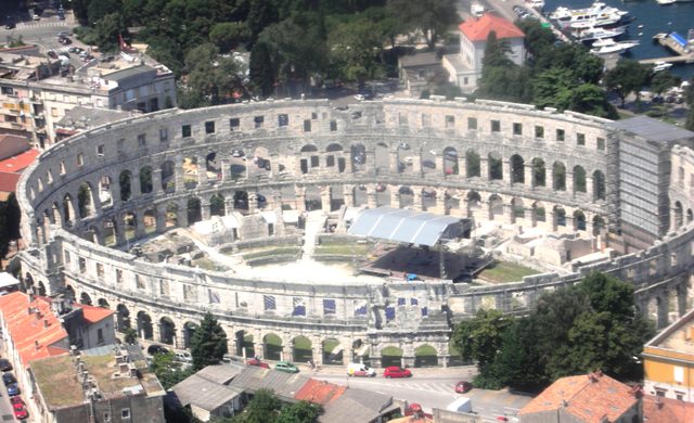 PULA > Arena aus der Luft betrachtet 02