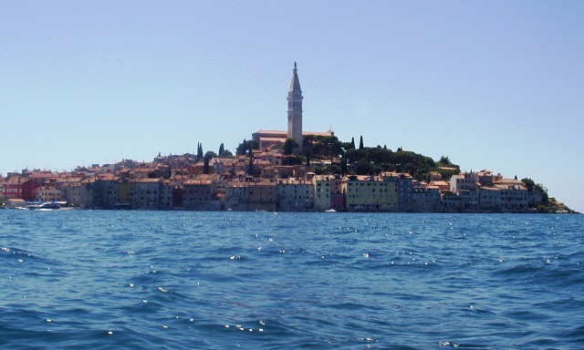 ROVINJ > Altstadt von der Meeresseite