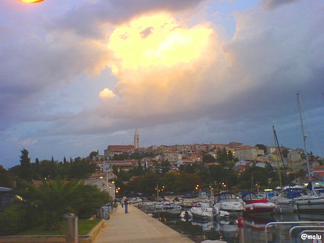 VRSAR > Hafen > Drohende Wolken