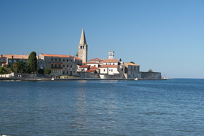 POREC > Towerline - im Zentrum der Glockenturm des Welterbes