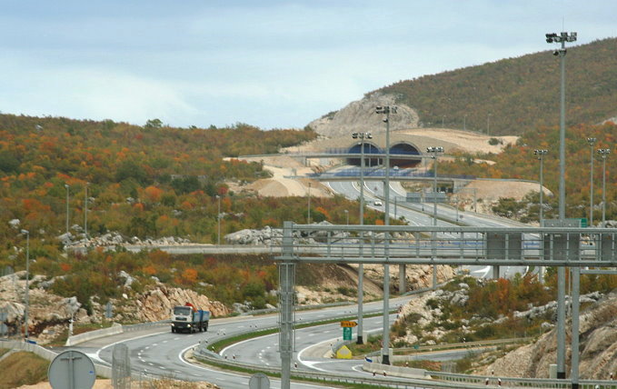 AUTOBAHN A1 > Herbst in Dalmatien