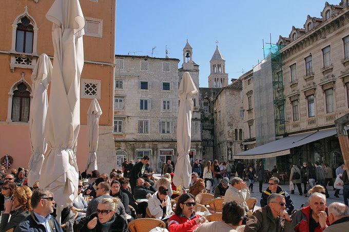 SPLIT > Winterende am Narodni trg