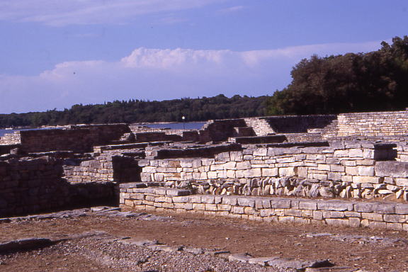 Nationalpark BRIJUNI > Veli Brijun > Mauerreste des byzantinischen Castrums