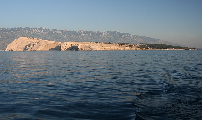 GOLI OTOK > Ehemalige steinige Gefängnisinsel