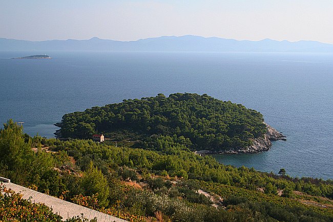 Süddalmatien: HALBINSEL RT. ZAGLAVAK > Panoramalage vor Trstenik