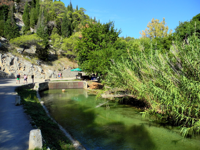 KRKA NATIONALPARK > An der Bushaltestelle