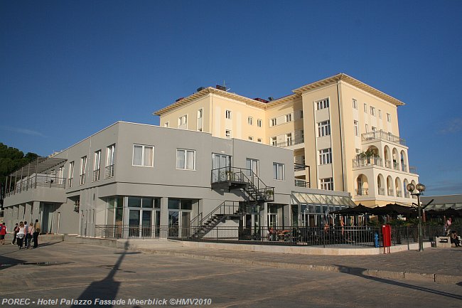 POREC > Hotel Palazzo > Fassade Meerblick