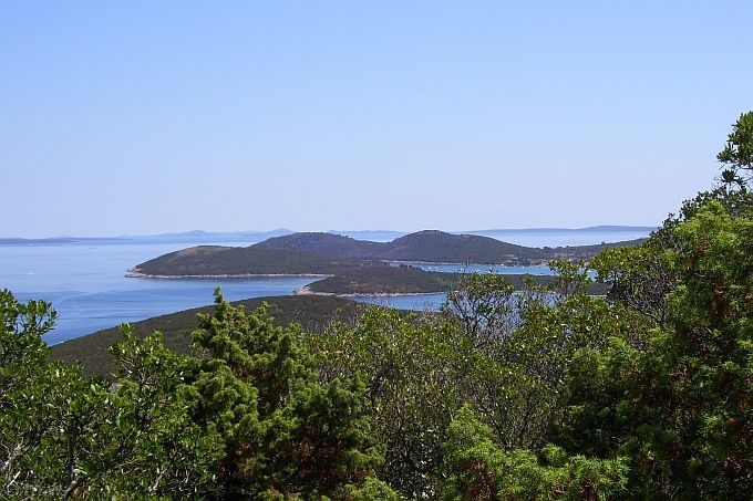 Wanderung zum Kap Kornu 17 > Blick auf Ilovik und Sv. Petar