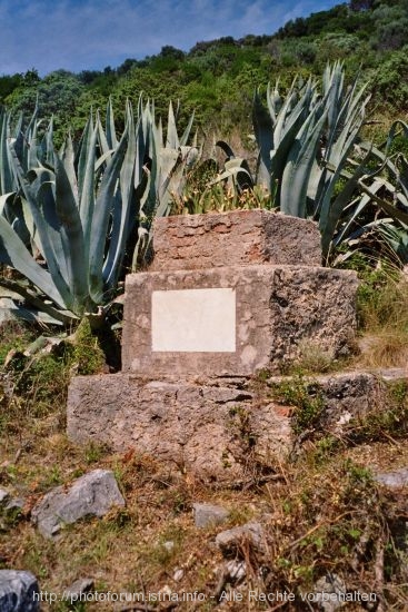 Otok Losinj > Gedenkstein