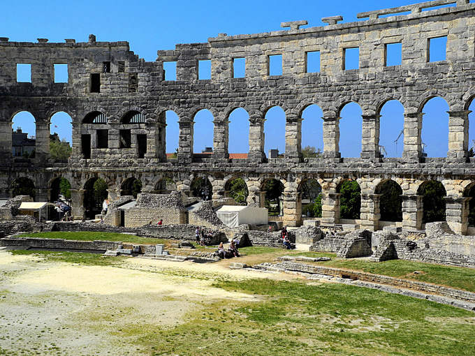 Istrien: PULA > Amphitheater