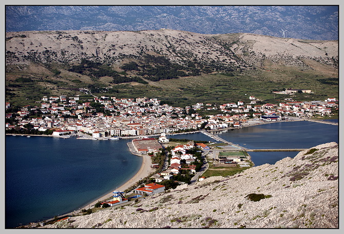 Dalmatien: Pag > Stadtbadestrand