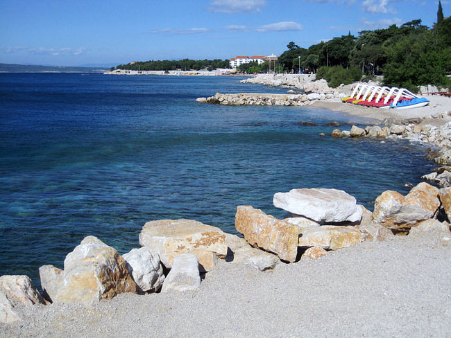 Kvarner: NOVI VINODOLSKI > Strand