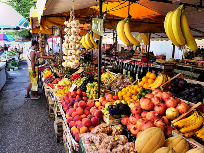 Dalmatien: TROGIR > Wochenmarkt