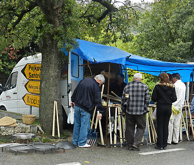 Dalmatien: ZADVARJE > Herbstmarkt