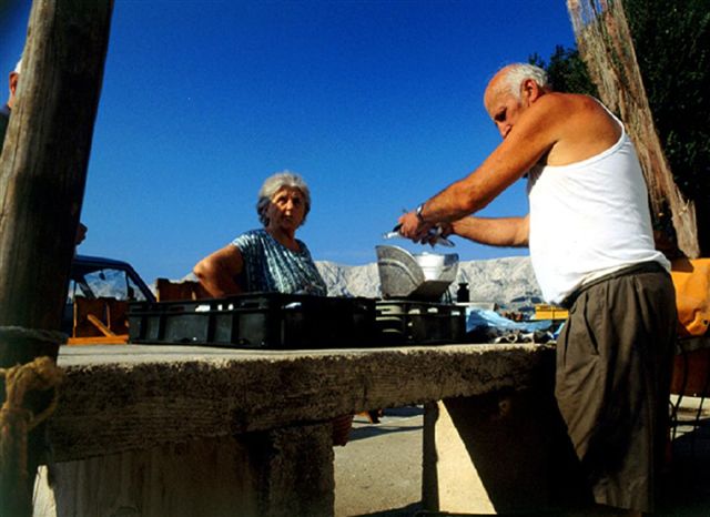 Kvarner: BASKA Insel KRK > Fischstand unter freien Himmel