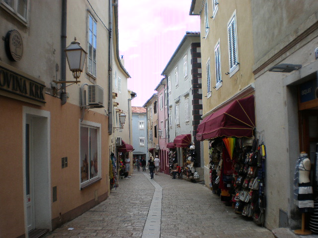 40._Einkaufsgasse_Krk.jpg