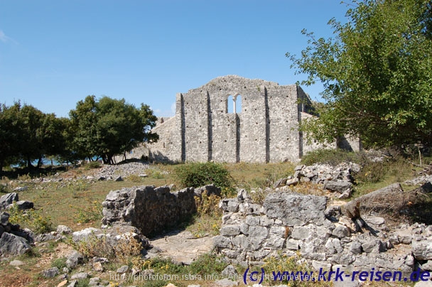 INSEL KRK > Mirine > Basilika Suedseite