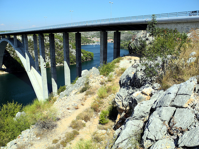 Dalmatien: SKRADIN > Autobahnbrücke