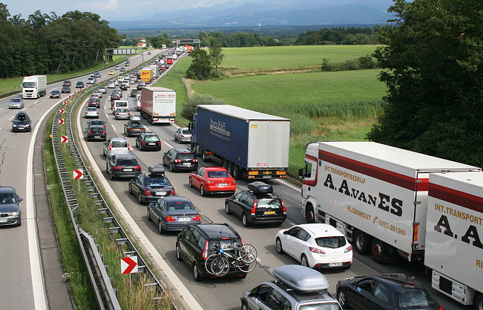 Deutschland: BAYERN > Anreise in den Süden > Stress am Urlaubsbeginn