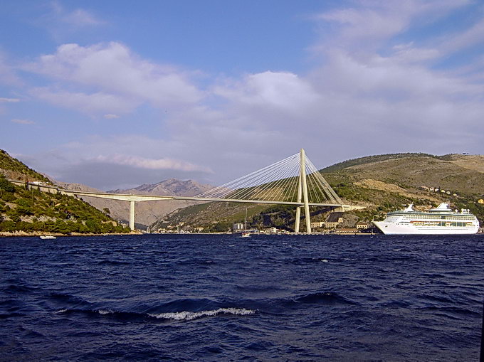 Dalmatien: DUBROVNIK > Hafen Gruz mit Tudjman-Brücke