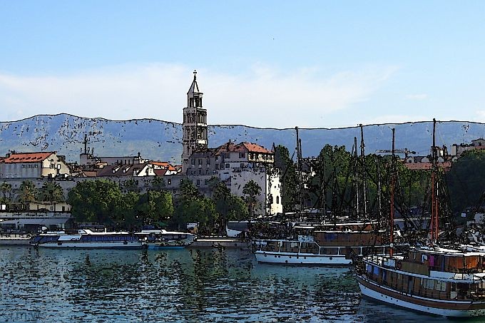 Dalmatien: SPLIT > Altstadtskyline mit Hafen