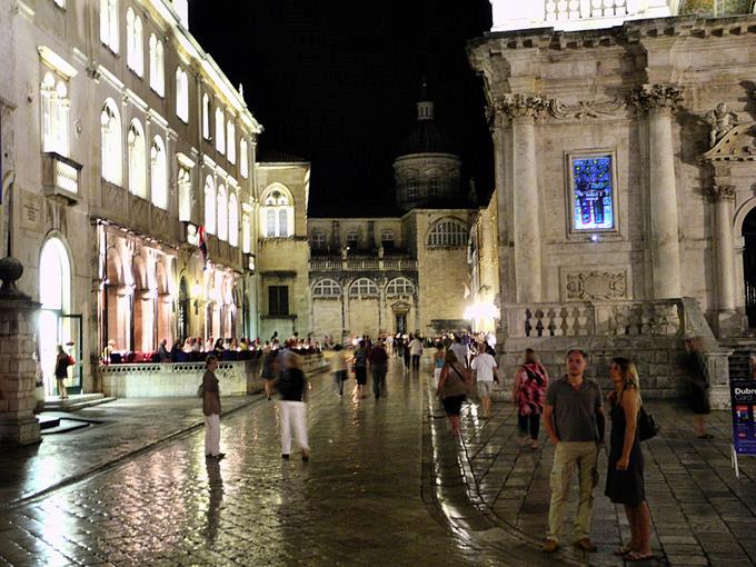 DUBROVNIK > Luza-Platz am Abend