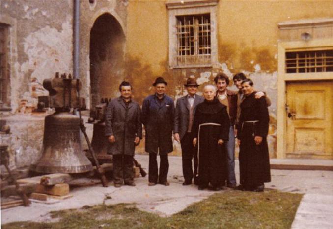 Landesinnere_Nördl. Kroatien: VARAZDIN > Glockenübergabe an Franziskaner