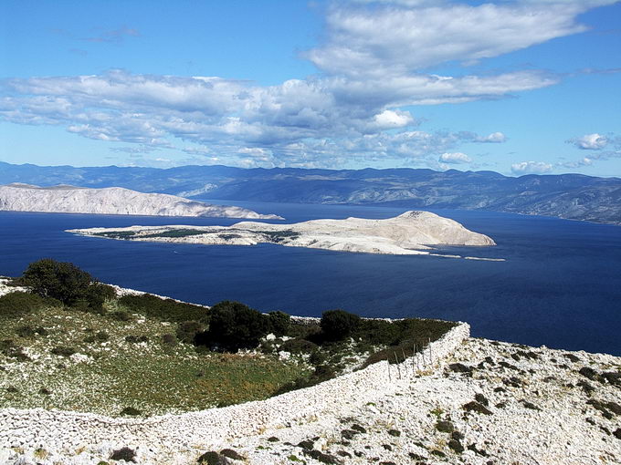 Kvarver: OTOK GOLI