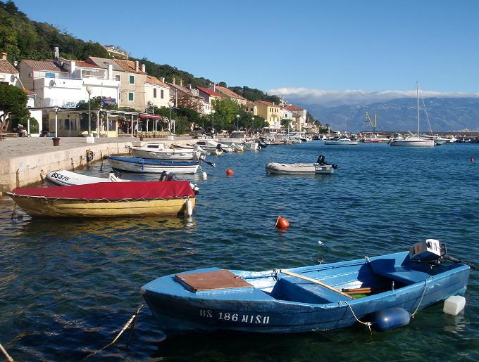 Kvarner: BASKA > Hafen zu Saisonende