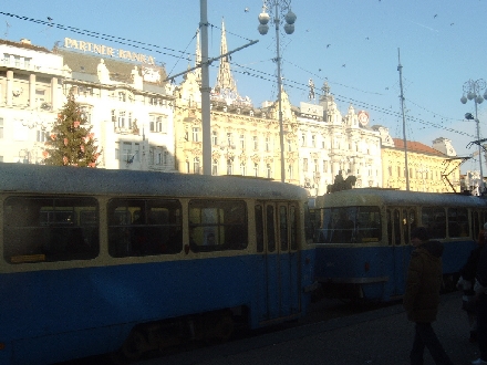 Zagreb > Donji Grad > Platz Ban Jelacic - Tramways