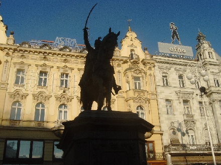 ZAGREB > Donji Grad > Platz Ban Jelacic - Spomenik Ban Jelačić