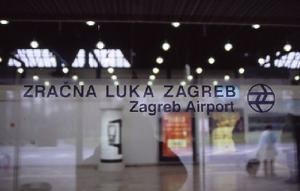 ZAGREB > Airport > Zracna Luka Zagreb - Internationaler Zugang