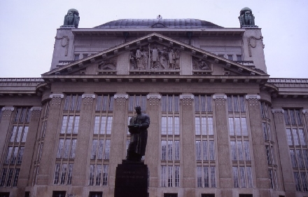 ZAGREB > Donji Grad > Nationalbibliothek