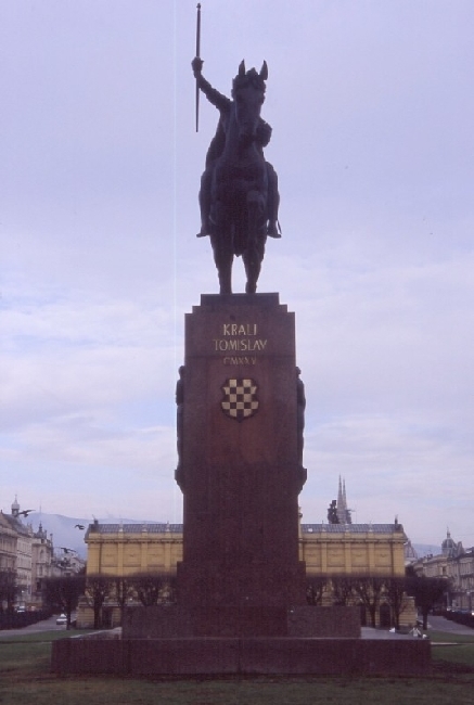 ZAGREB > Donji Grad > Platz Tomaslavov - Reiterstandbild Kralj Tomaslav