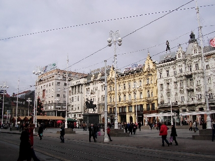 Zagreb > Donji Grad > Platz Ban Jelacic